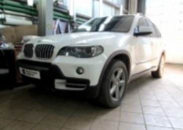 Чип-тюнинг с отключением сажевого фильтра на BMW X5 E70 3.0D 235hp AT 2009 года выпуска