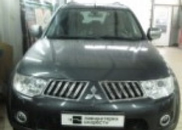 Mitsubishi Pajero Sport 2.5 TD 178hp 2013 года выпуска